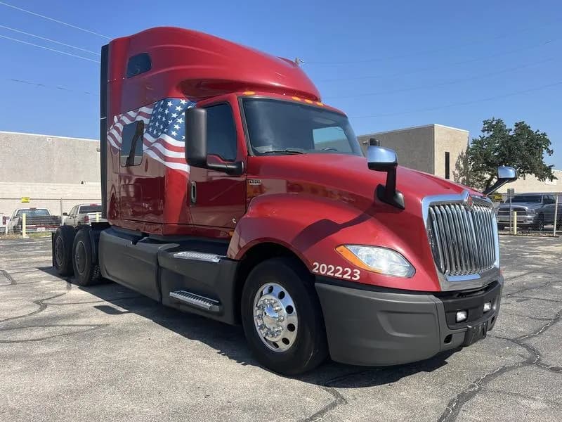 2022 International LT625 - Service