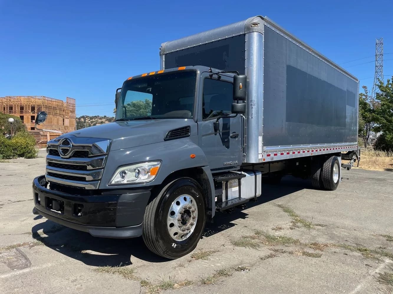 2022 Hino L6 - Box