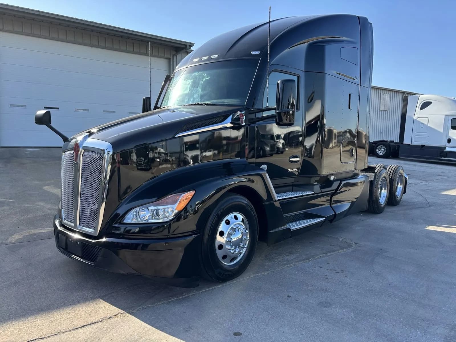 2023 Kenworth T680