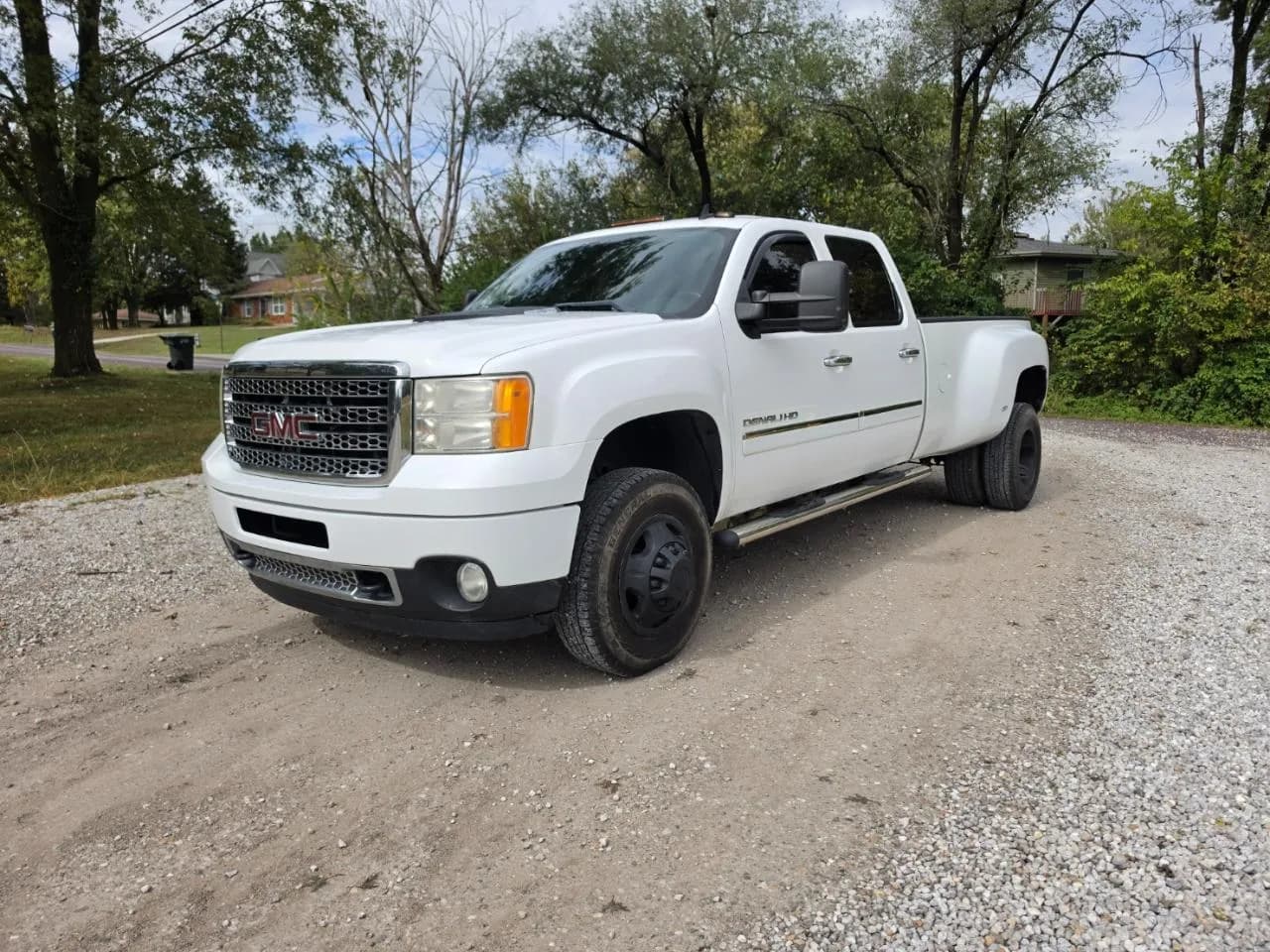 2011 GMC Sierra 3500HD Denali Crew Cab - Pickup