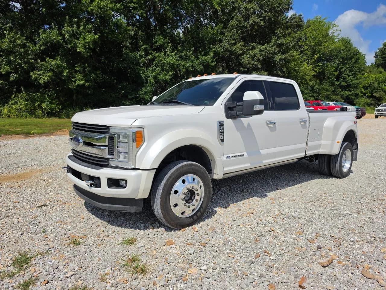 2018 Ford F-450 SD XL Crew Cab - Pickup
