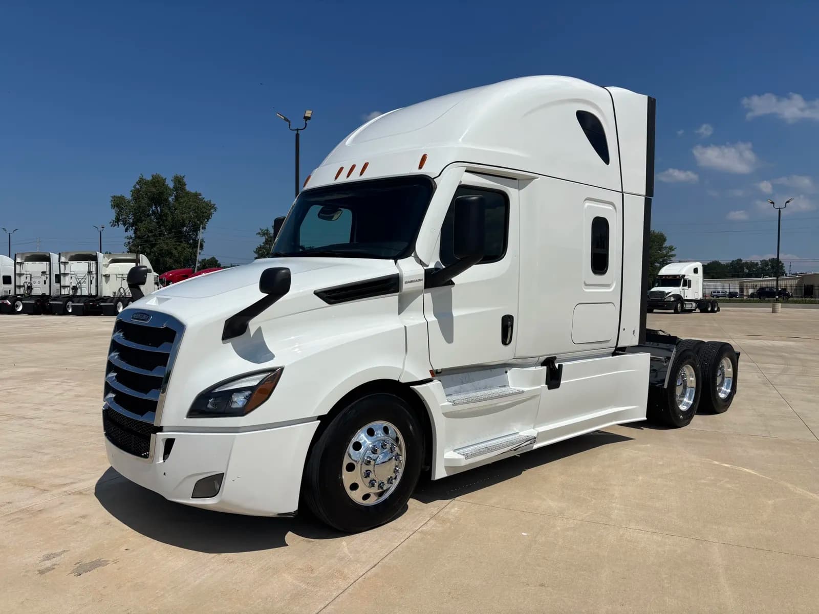2022 Freightliner Cascadia - Sleeper