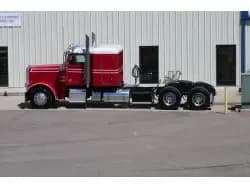 2020 Peterbilt 389 - Sleeper
