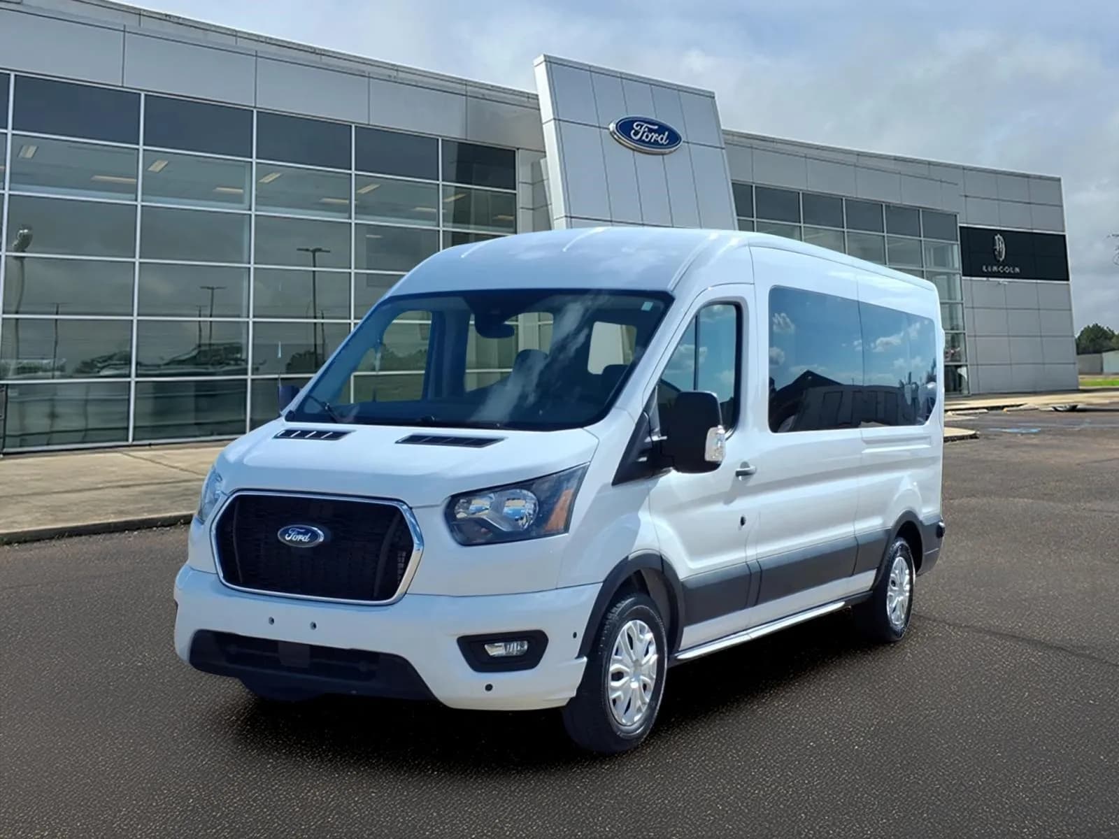 2024 Ford Transit XLT - Vans