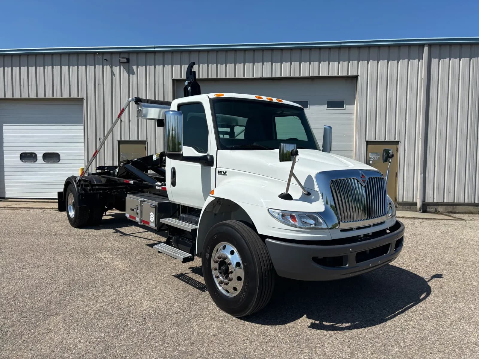 2019 International MV Hooklift Truck - Service