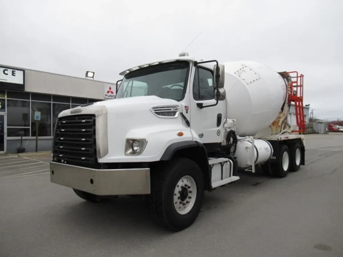 2019 Freightliner 114SD