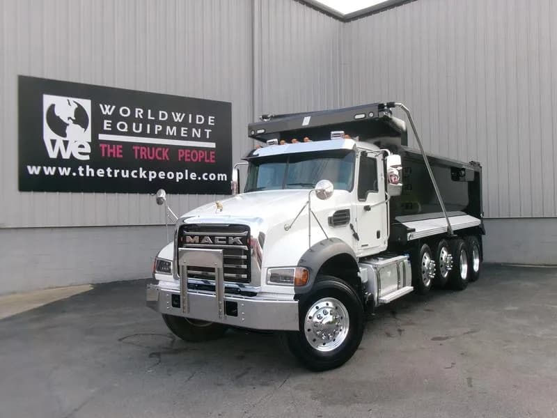 2025 Mack Trucks