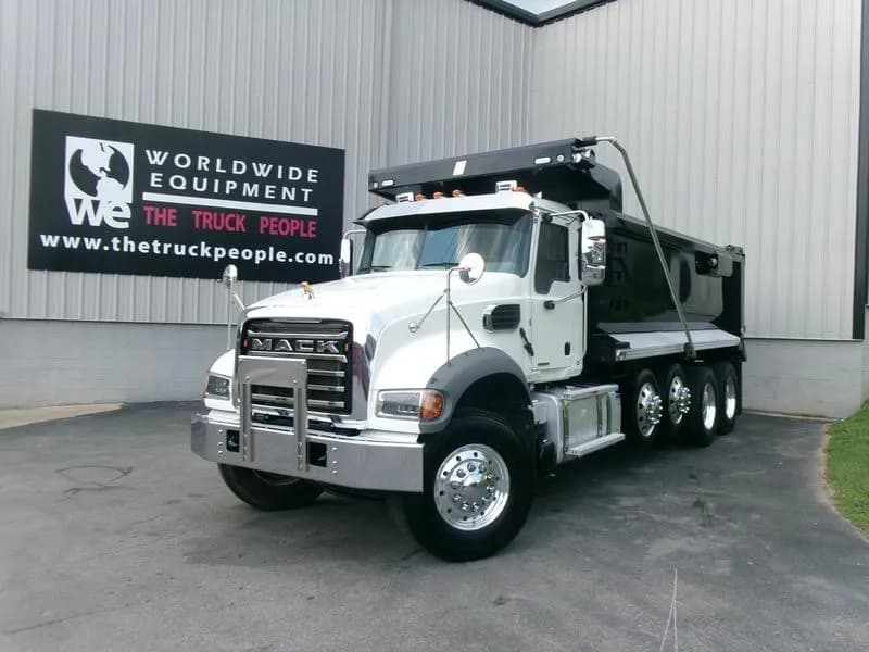 2025 Mack Trucks