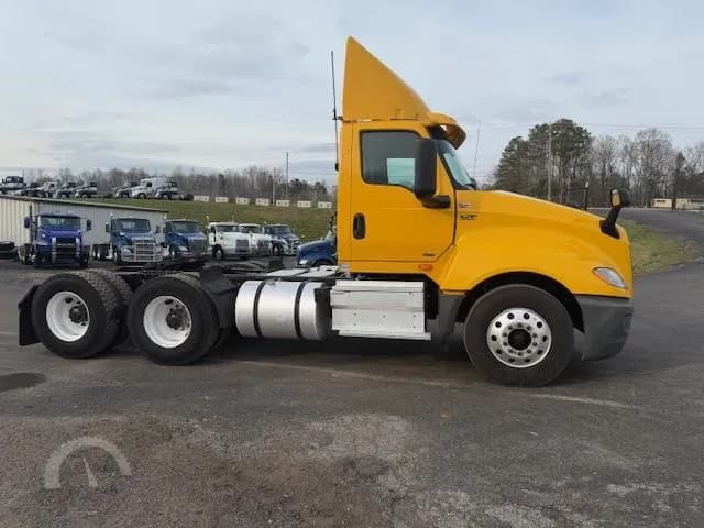 2019 International LT - Day Cab