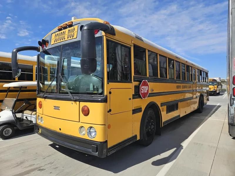 2007 Thomas Built SAF-T-LINER [ S - Passenger Bus / Shuttle Bus / SUV