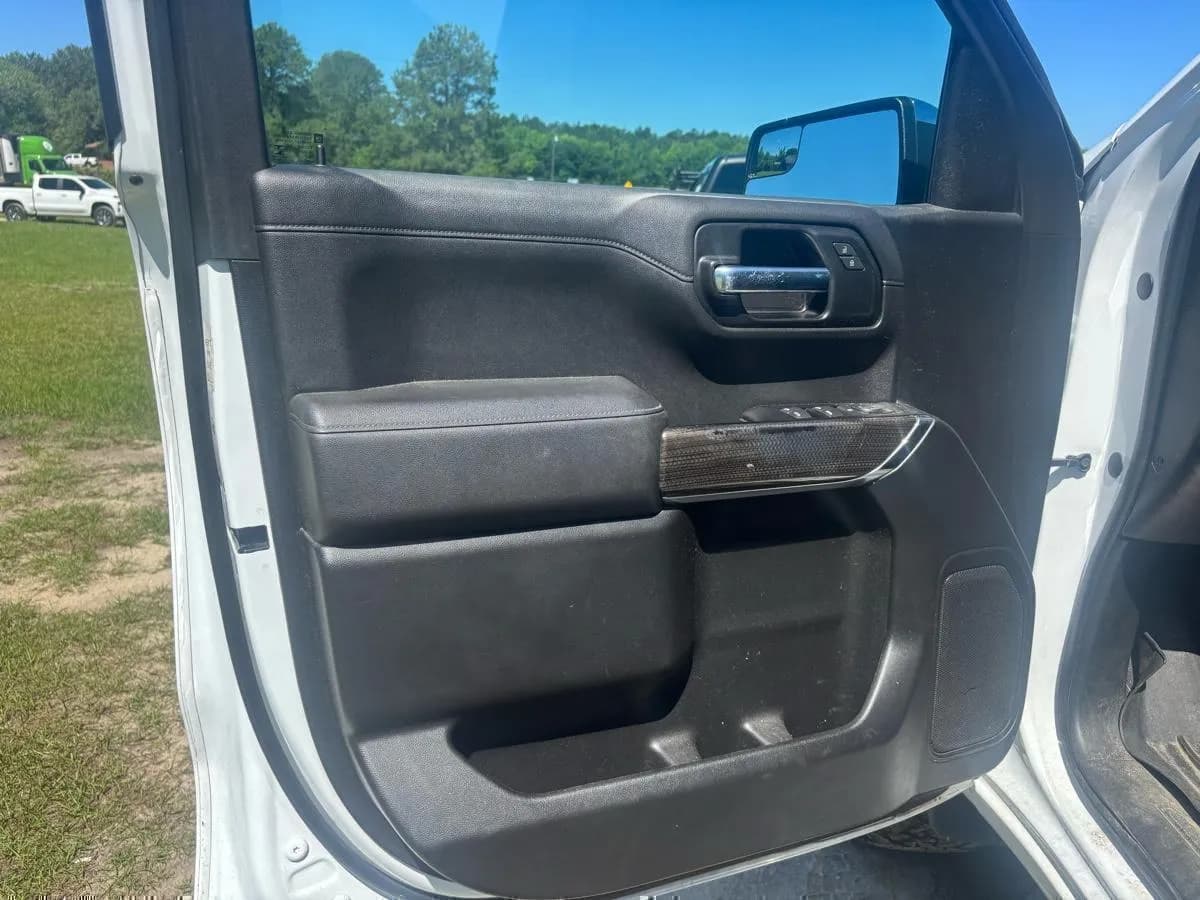 2020 Parker's Used Cars SILVERADO 1500 - Pickup