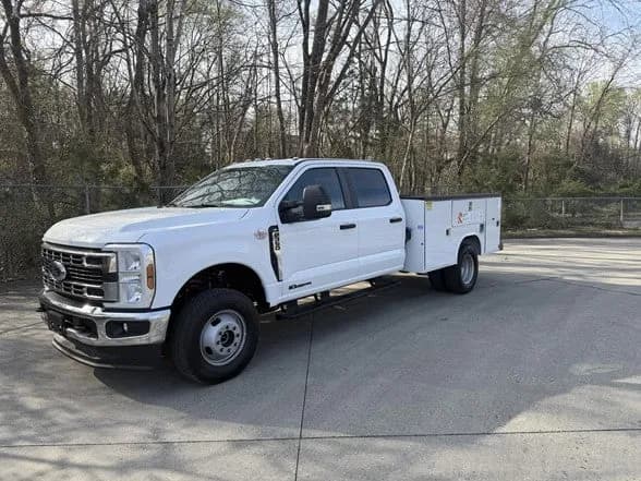 2026 Ford F-350 Crew Cab - Service