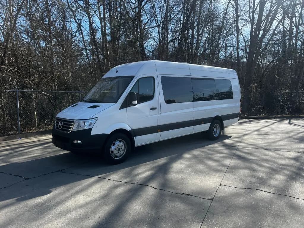 2023 Green EV Star - Vans