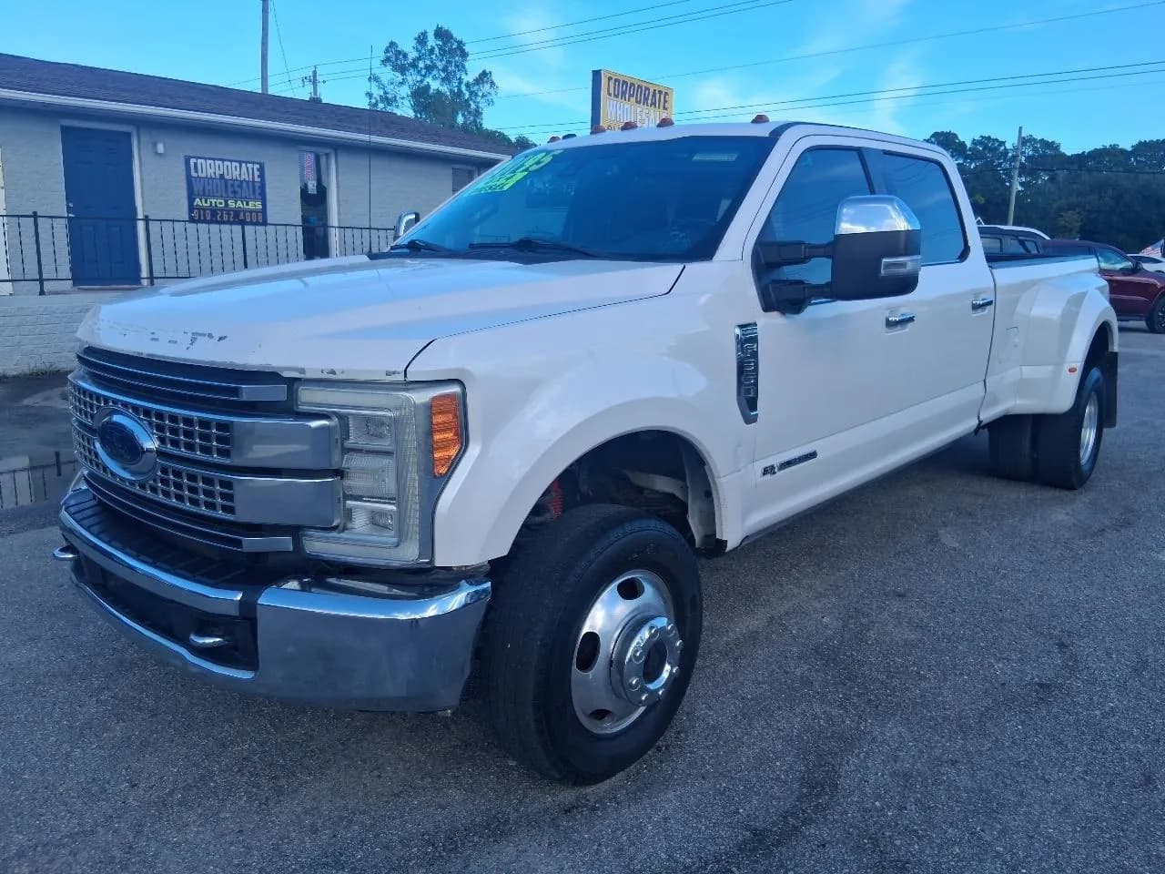 2017 Ford F-350 SD Platinum Crew Cab Long - Pickup
