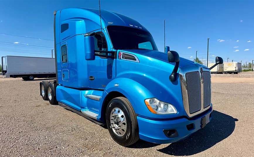 2020 Kenworth T680 76" High-Roof - Sleeper