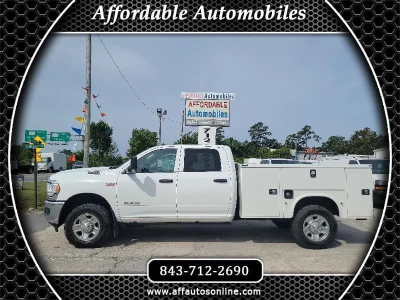 2022 Ram 3500 ST Crew Cab LWB - Pickup