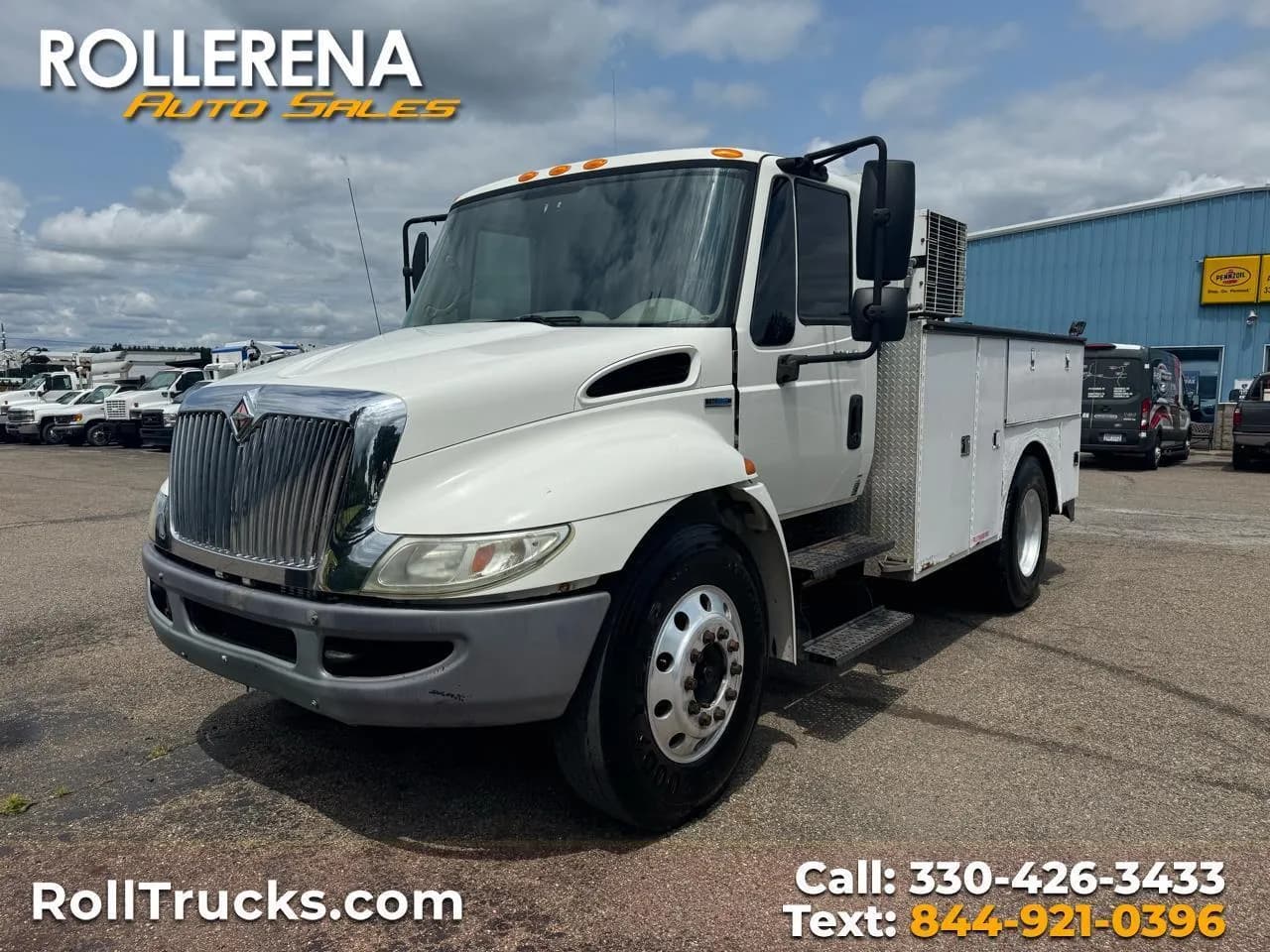 2008 International 4300 Crane Truck - Crane