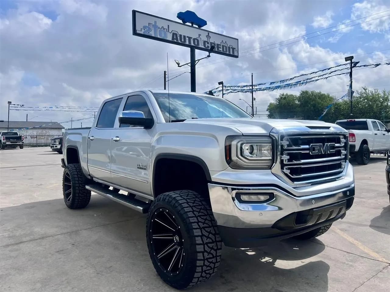 2018 GMC Sierra 1500 SLT Pickup 4D 5 3/4 ft - Pickup