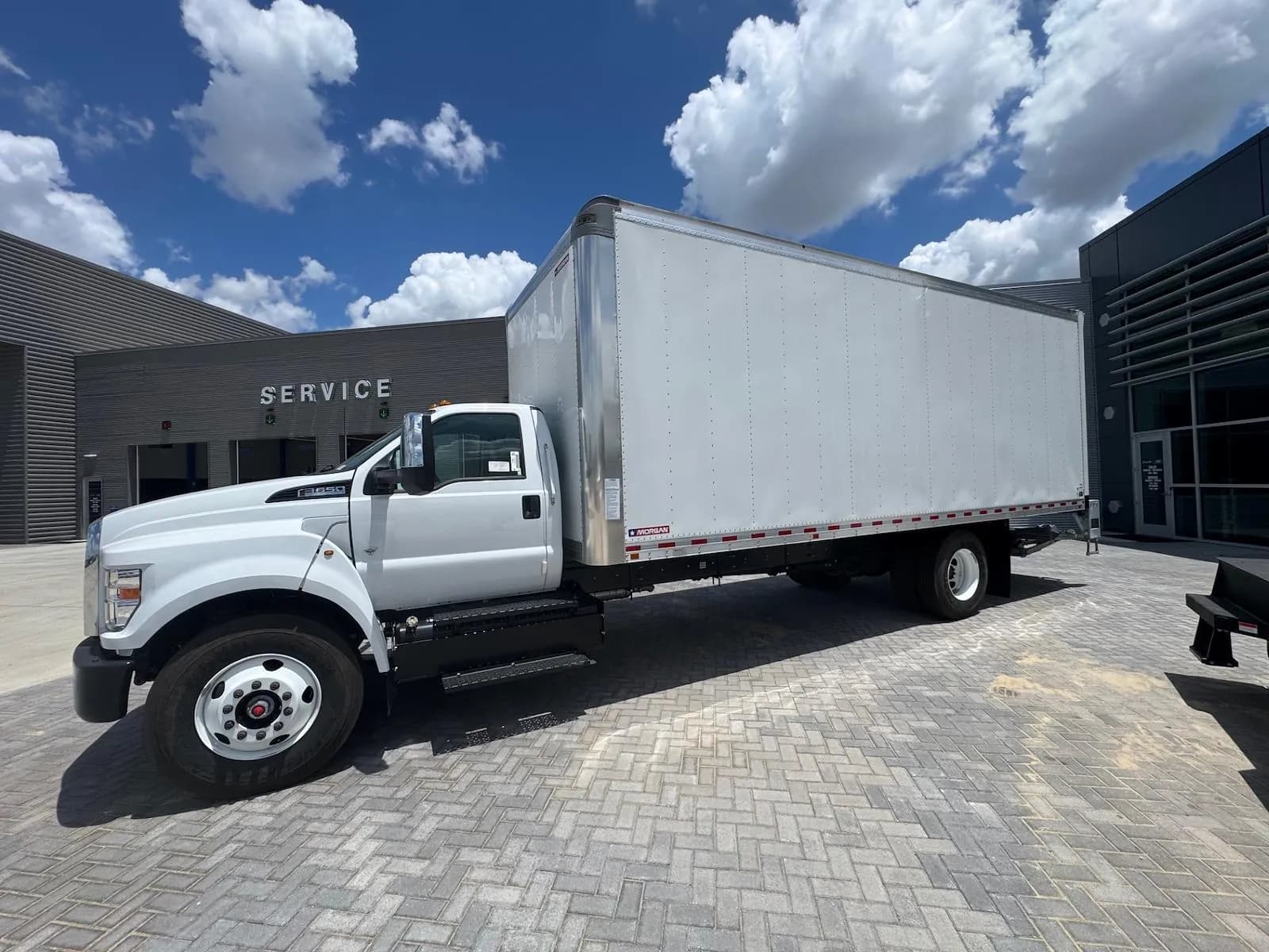 2025 Ford F-650 - Box