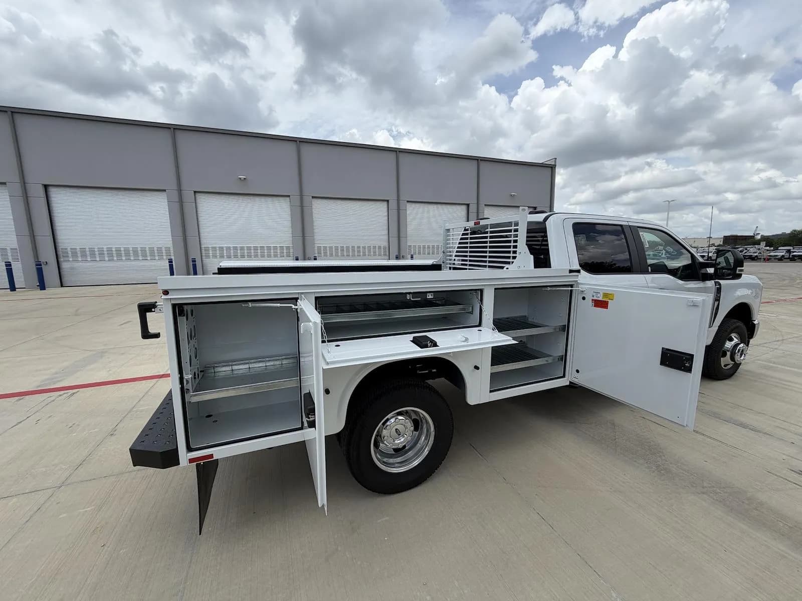 2026 Ford F-350 Crew Cab - Service
