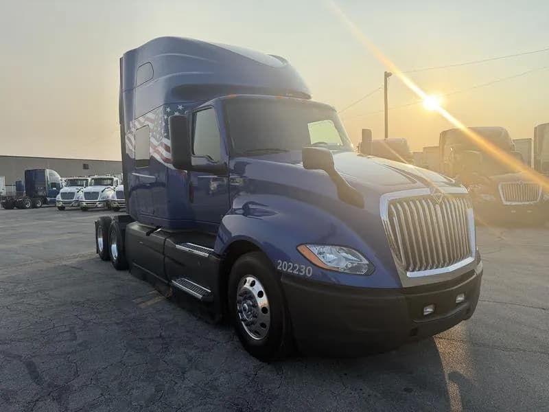 2022 International LT625 - Service