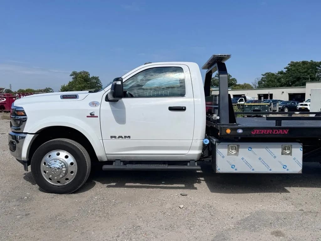 2025 Ram 5500 - Chassis