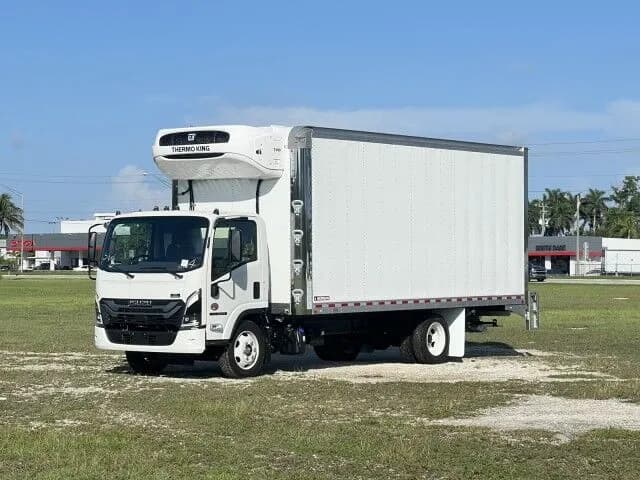 2026 Isuzu NRR - Refrigerated
