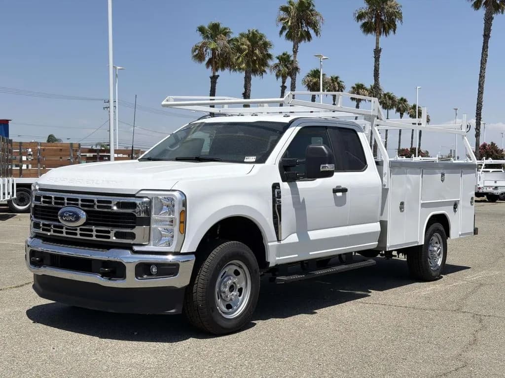 2026 Ford F-350 - Chassis