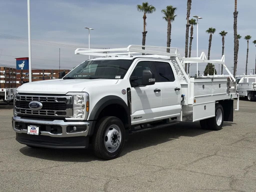 2026 Ford F-450 Crew Cab - Service