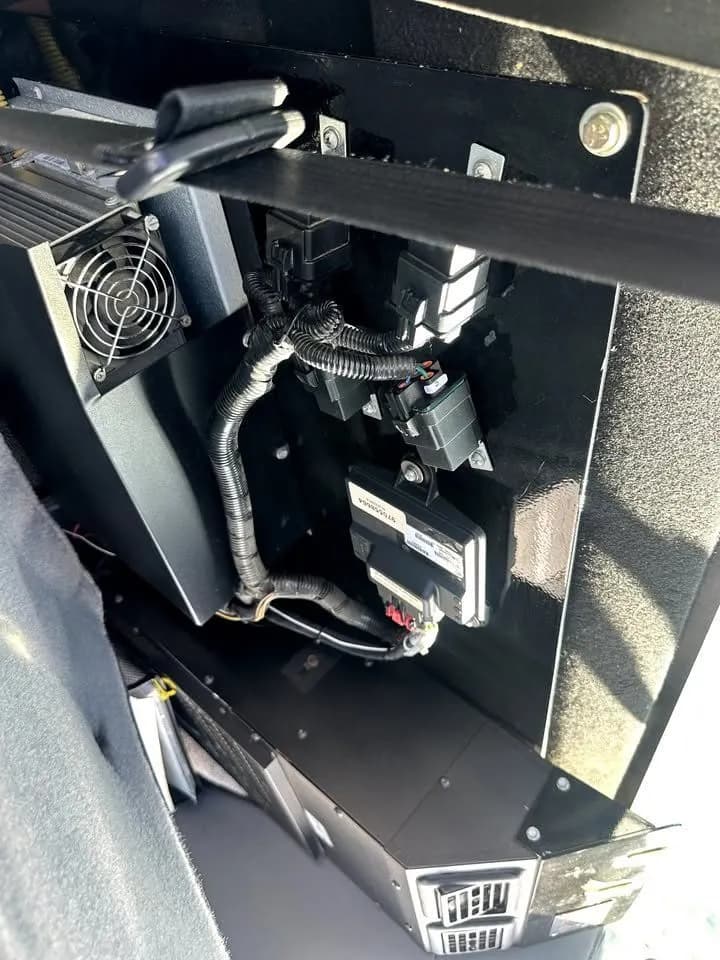 2014 Ford f550 42"ft Altec Articulated - Bucket