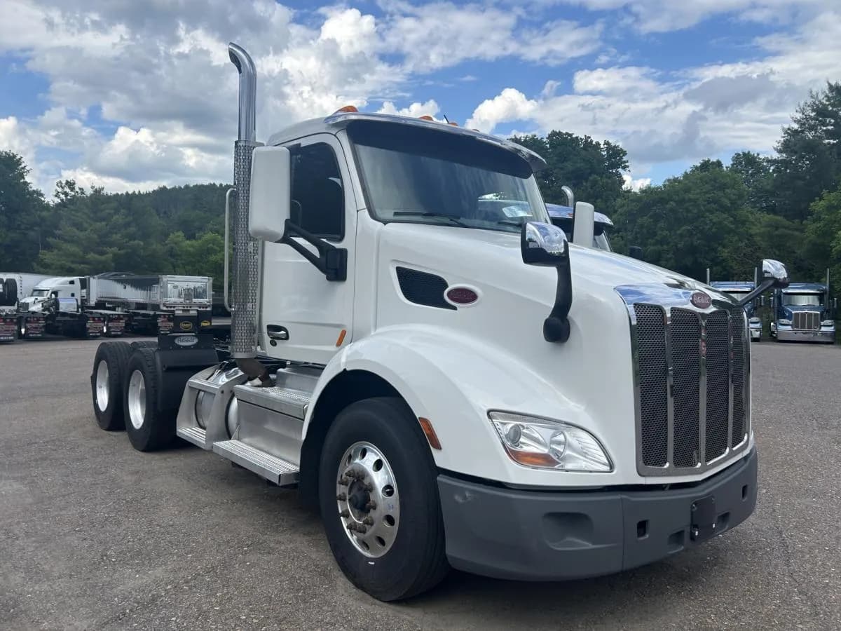 2022 - Day Cab
