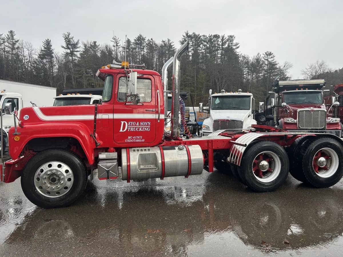 1988 R688st Daycab - Day Cab