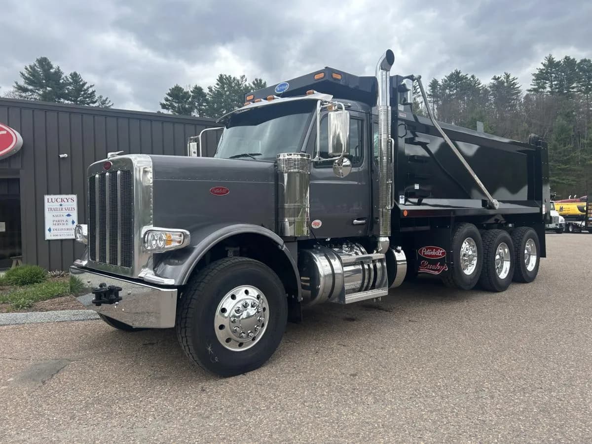 2025 Peterbilt 589 - Dump