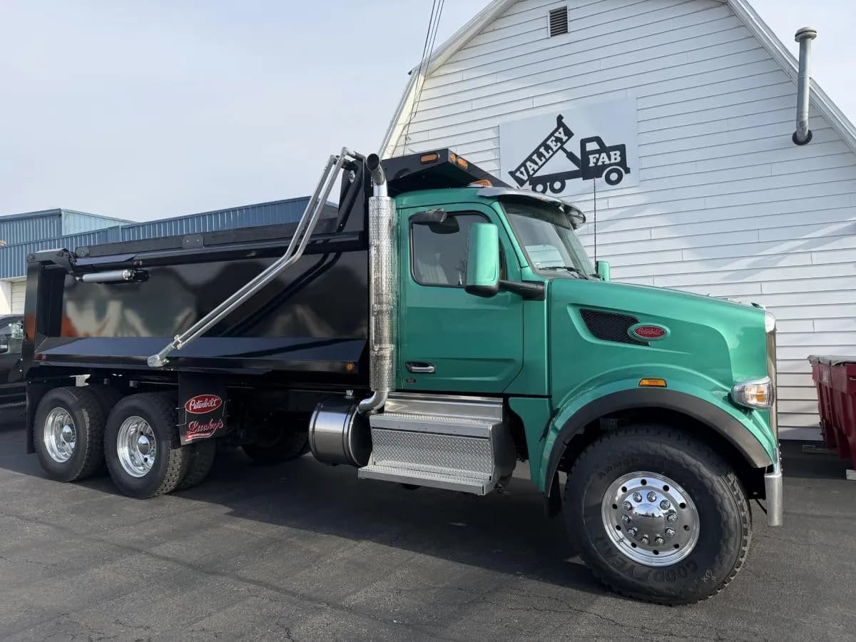 2025 Peterbilt 567 - Dump
