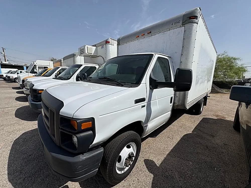 2014 Ford E-350 - Box