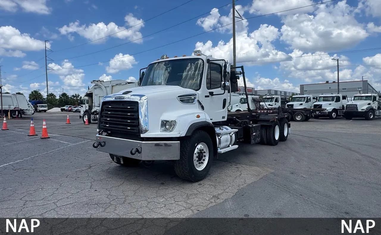 2014 Freightliner 114SD - Garbage