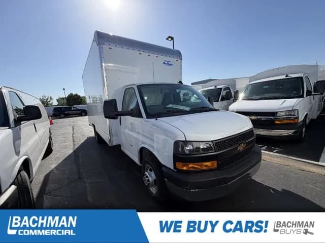 2026 Chevrolet Express 3500 - Box