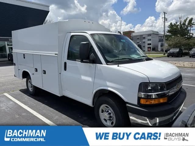 2026 Chevrolet Express 3500 - Box