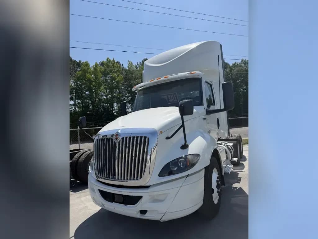 2021 International RH613 –