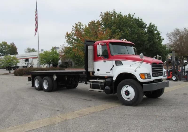 2006 Mack CV713 - Flatbed