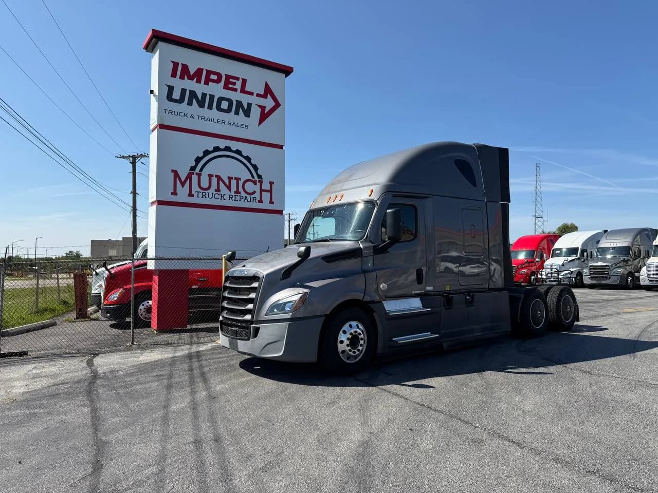 2022 Freightliner Cascadia - Sleeper