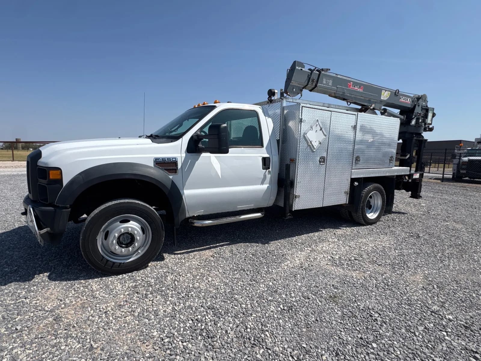2010 Ford F-550 Chassis - Chassis
