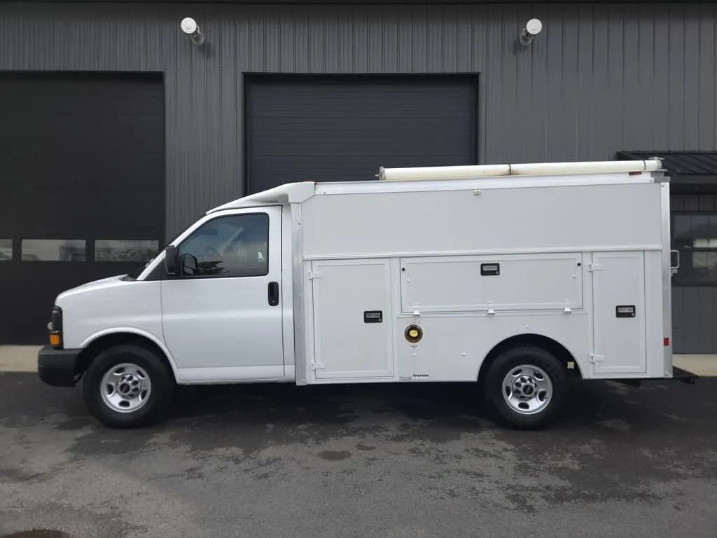 2015 GMC Savana 3500 - Box