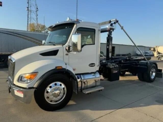 2025 Kenworth T380 - Service
