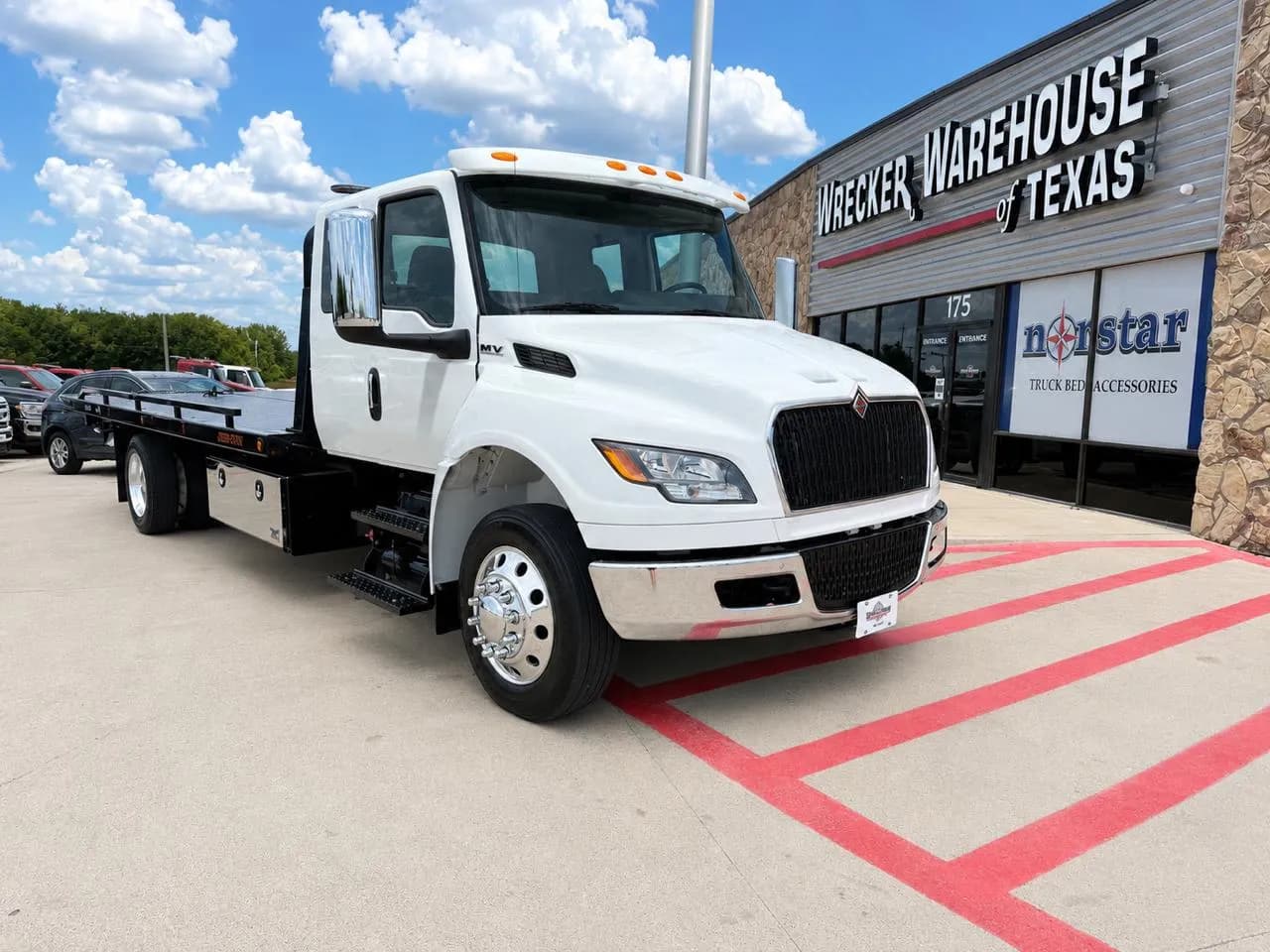 2027 International MV607 XC 260 RR - Tow