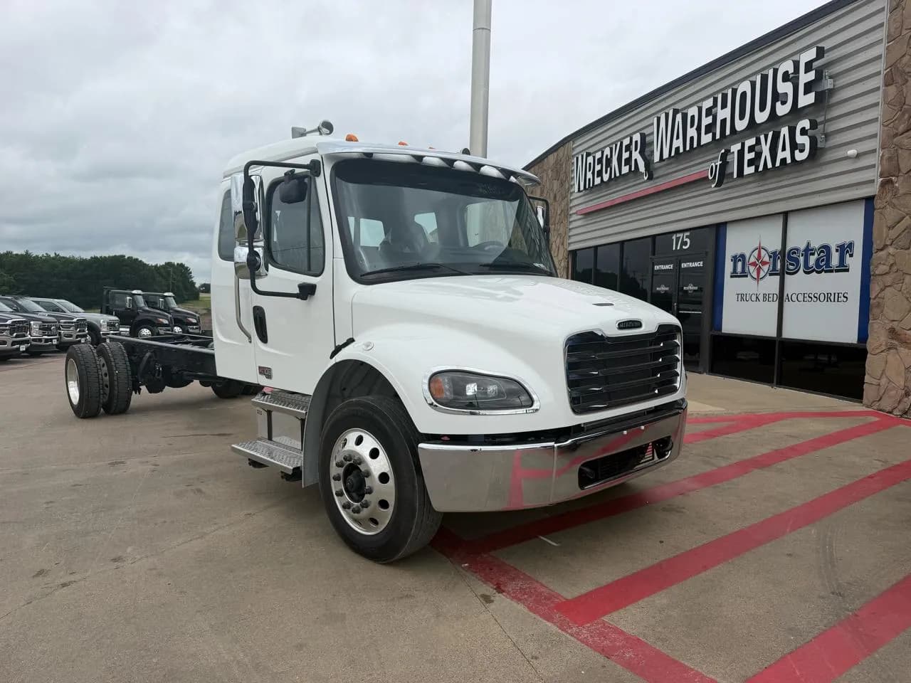 2027 Freightliner M2 106 - Tow