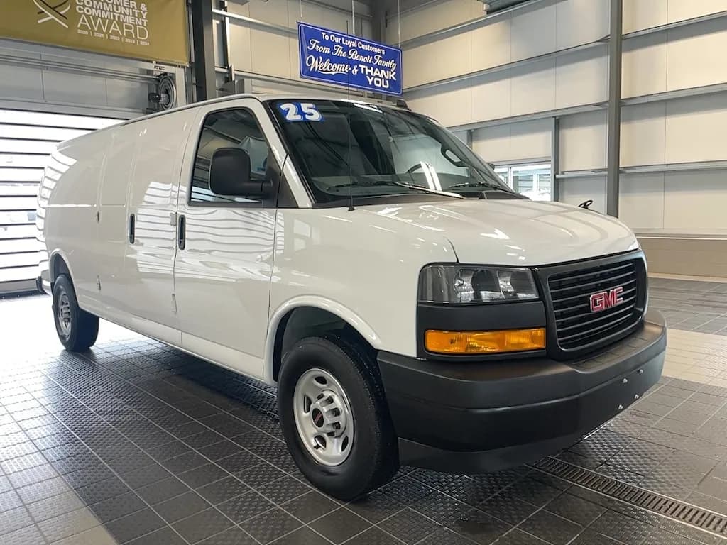 2025 GMC Savana 3500 - Pickup