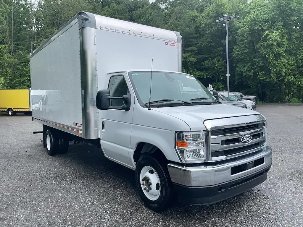 2026 Ford E-350 Cutaway - Box
