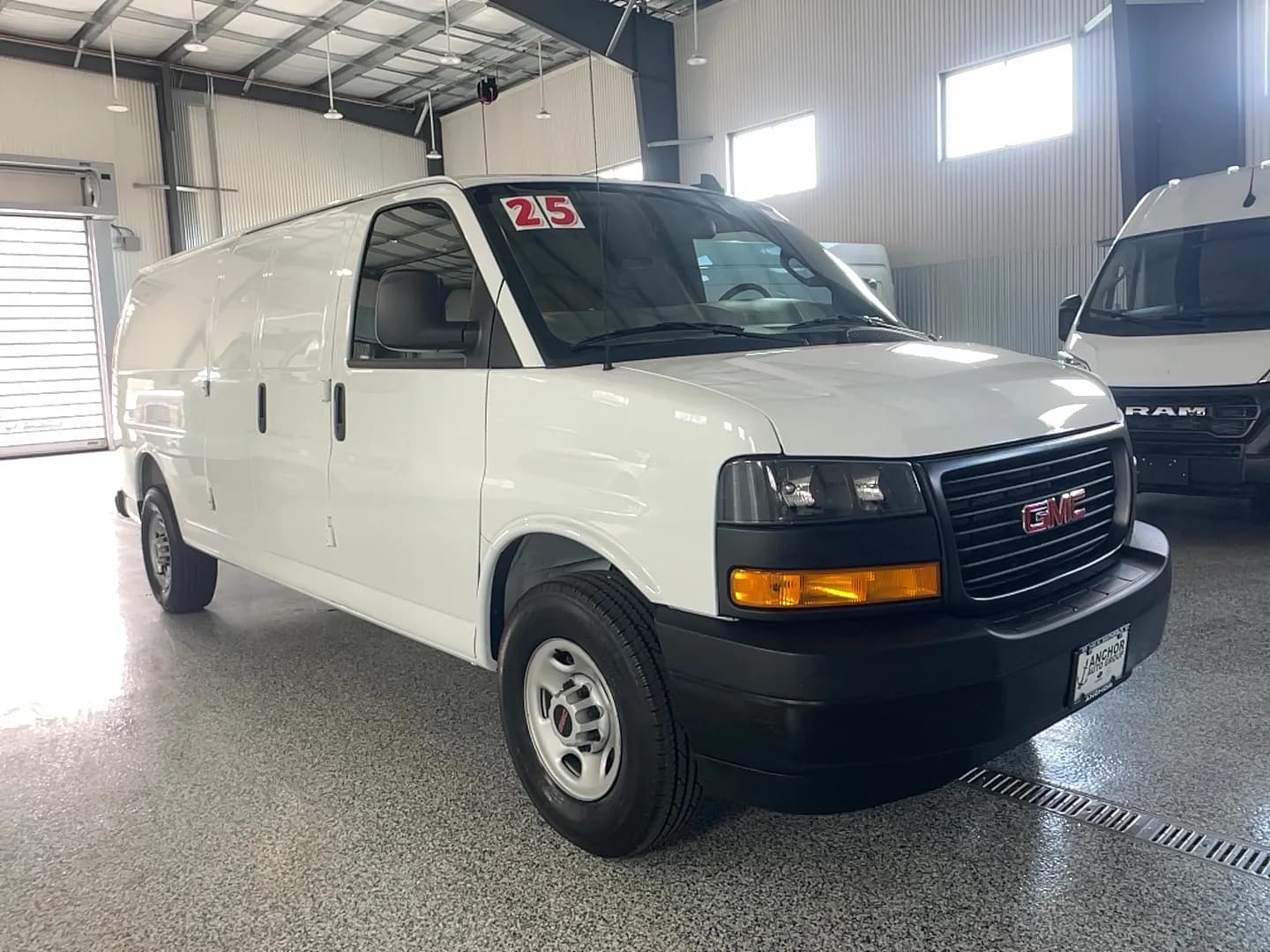 2025 GMC Savana 3500 - Vans