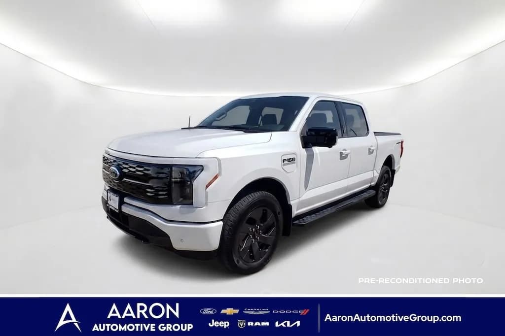 2022 Ford F-150 Lightning - Pickup